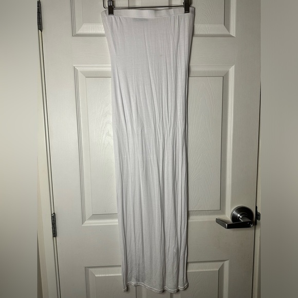 White Slip Dress / PrettyLittleThing - Picture 6 of 6